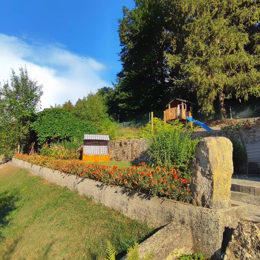 Ferienhaus Am Bach Mit Grossem Garten Deuerling Exterior foto