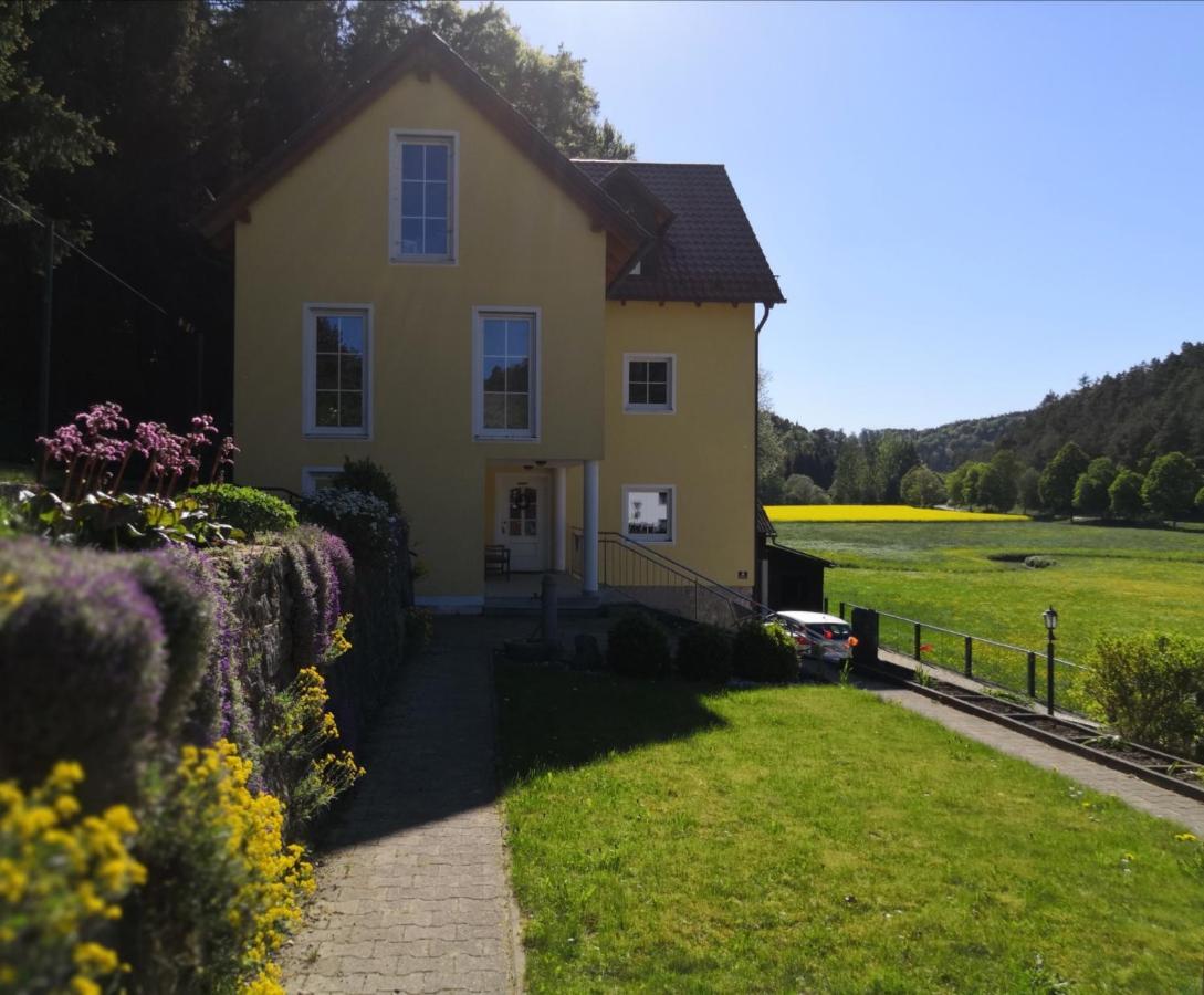 Ferienhaus Am Bach Mit Grossem Garten Deuerling Exterior foto